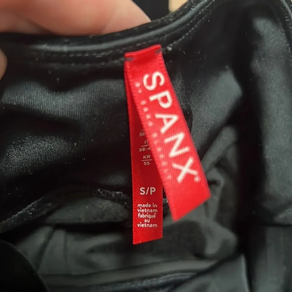 Spanx Women's High Waisted Black Pull On Velvet Slimming Leggings size Small - Picture 8 of 10